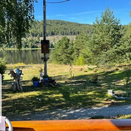 Idyllic Lake House فيلة